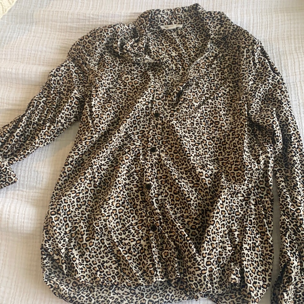 NWOT Beach Lunch Lounge Buttondown Shirt